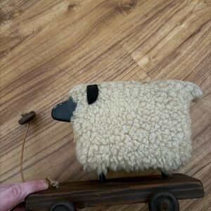 Vintage Wooden Sheep Pull Toy – Rustic Nursery / Farmhouse Decor